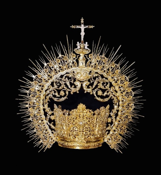 Corona Coronación: Diseño: Javier Sánchez de los Reyes. Realización: Orfebrería Triana (2007)